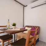 Apartment 1 Bedroom Cozy In Cizici